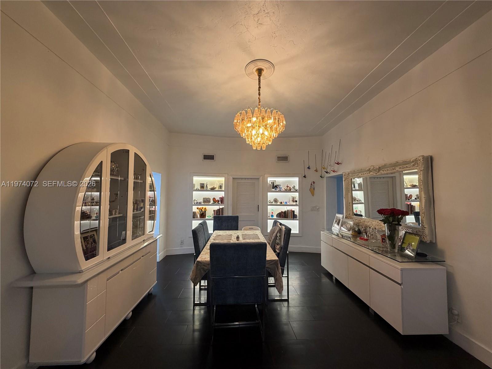 9048 Carlyle Ave Surfside, FL 33154