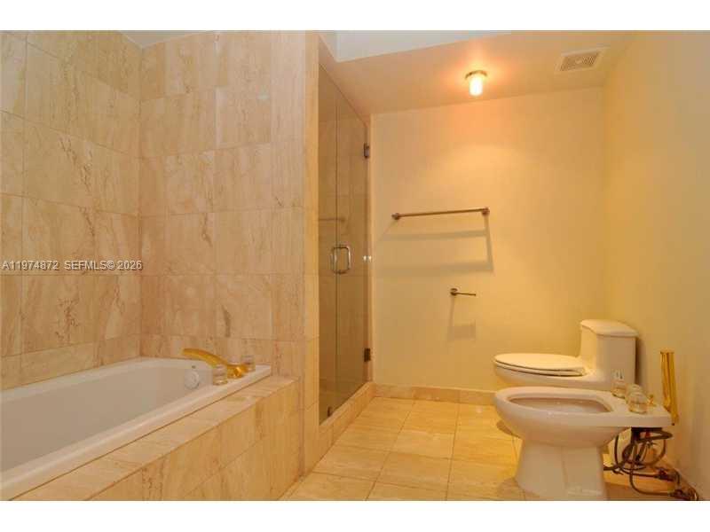1800 Sunset Harbour Dr #811 Miami Beach, FL 33139