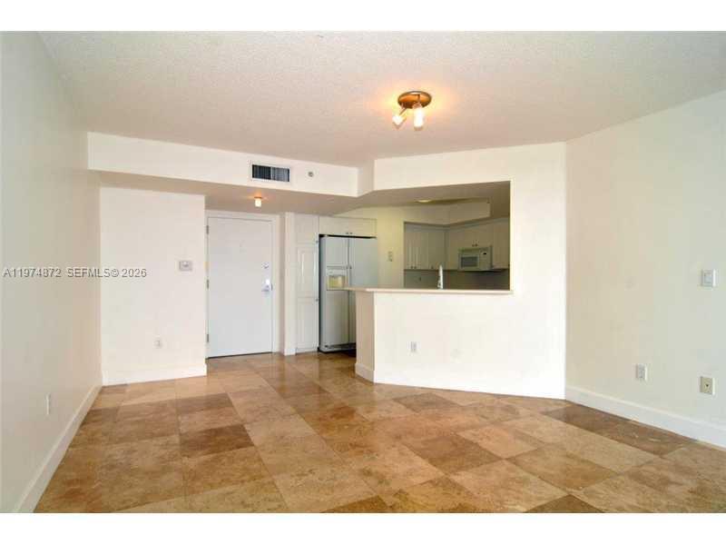 1800 Sunset Harbour Dr #811 Miami Beach, FL 33139