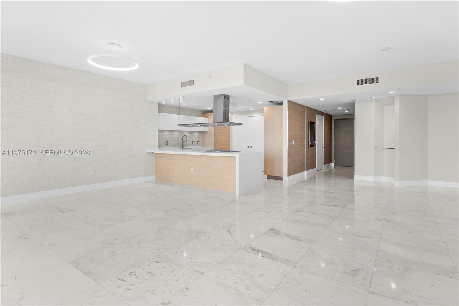 17301 Biscayne Blvd #611 North Miami Beach, FL 33160