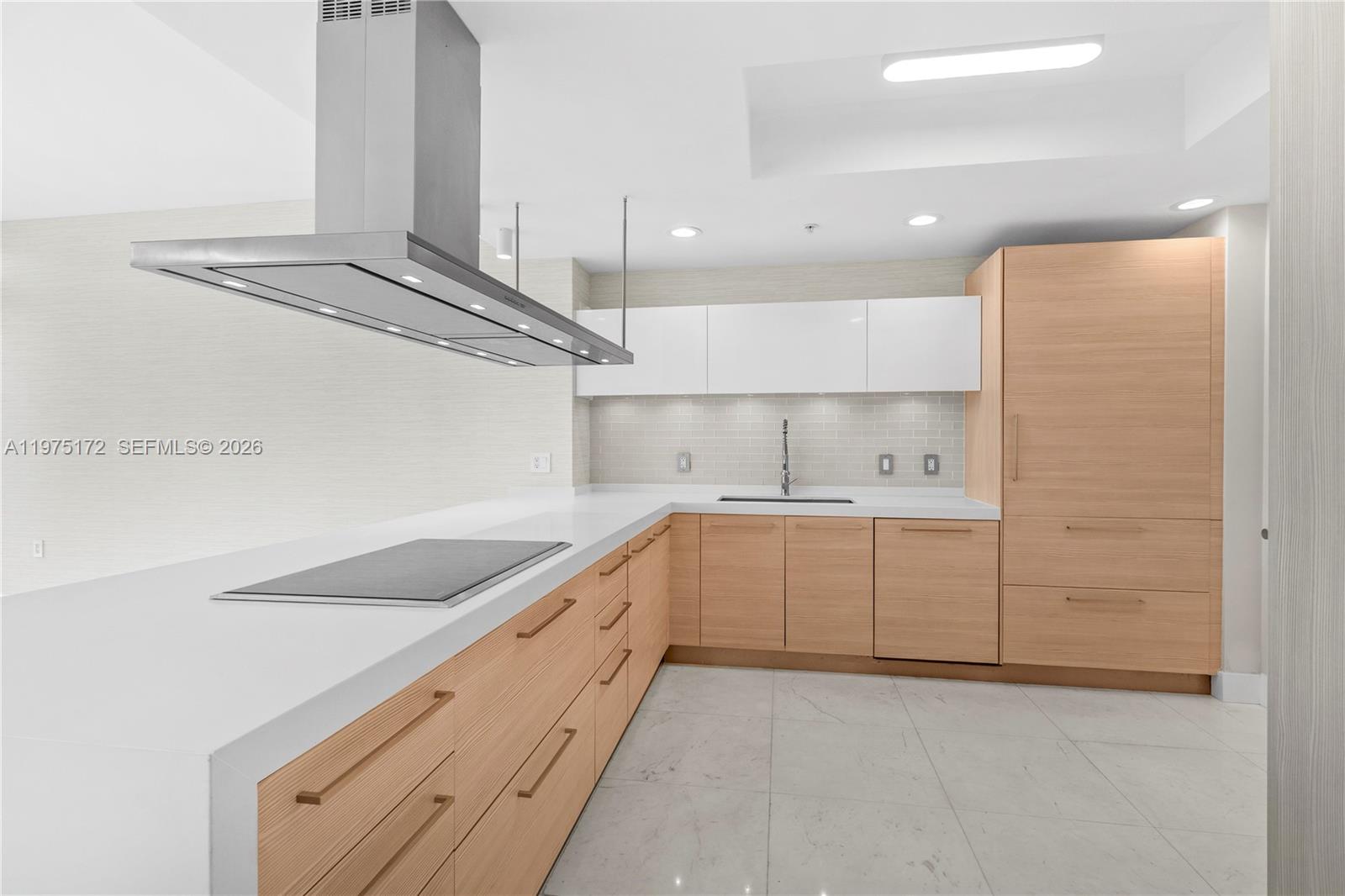 17301 Biscayne Blvd #611 North Miami Beach, FL 33160