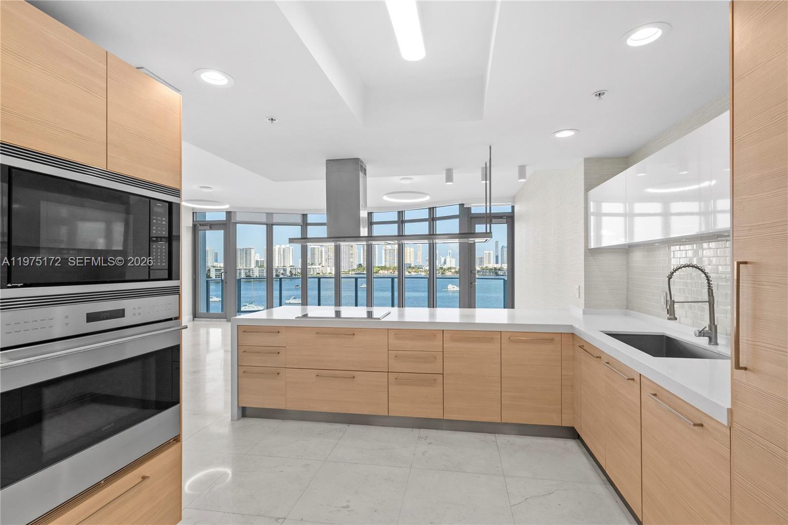 17301 Biscayne Blvd #611 North Miami Beach, FL 33160