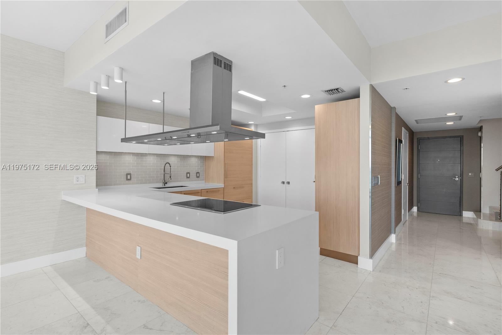 17301 Biscayne Blvd #611 North Miami Beach, FL 33160