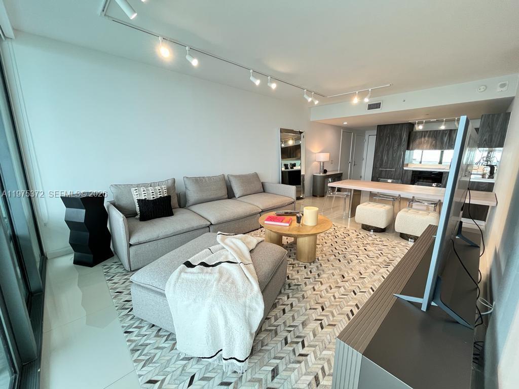 3131 NE 7th Ave #3003 Miami, FL 33137