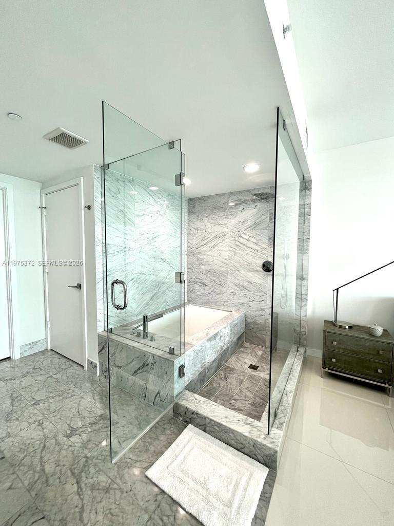 3131 NE 7th Ave #3003 Miami, FL 33137