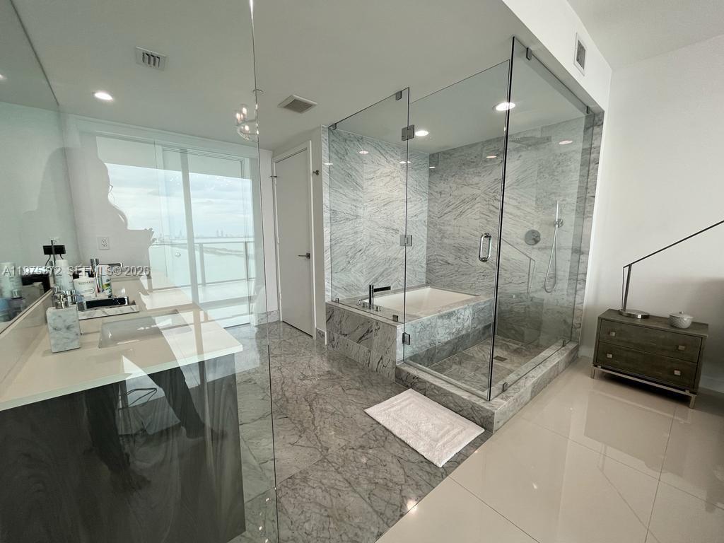 3131 NE 7th Ave #3003 Miami, FL 33137