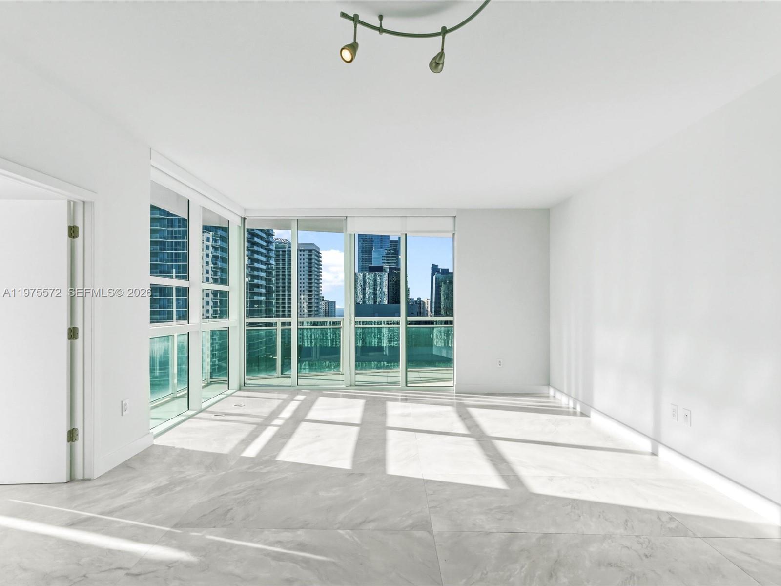 image The Plaza on Brickell West4