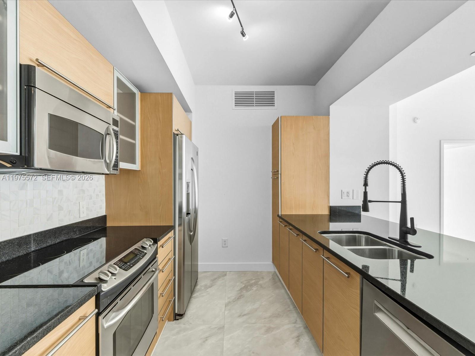 image The Plaza on Brickell West7