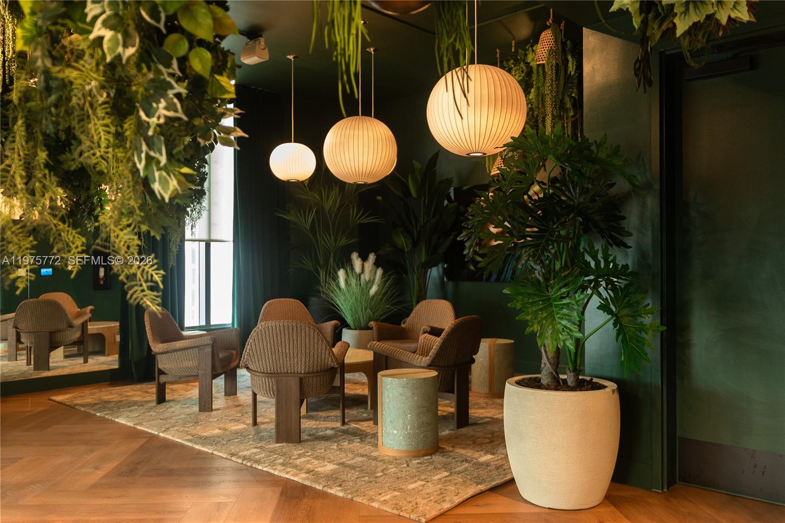 121 NE 5th St #2411 Miami, FL 33132