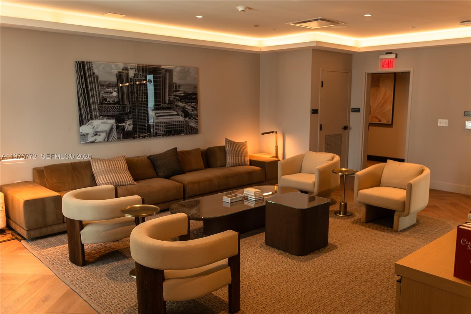 121 NE 5th St #2411 Miami, FL 33132