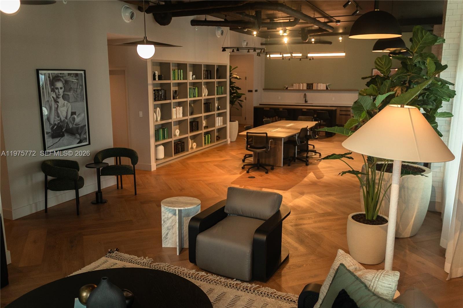 121 NE 5th St #2411 Miami, FL 33132