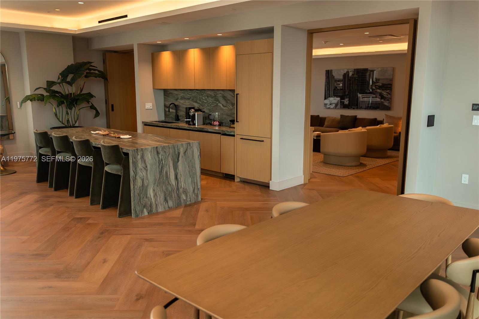 121 NE 5th St #2411 Miami, FL 33132