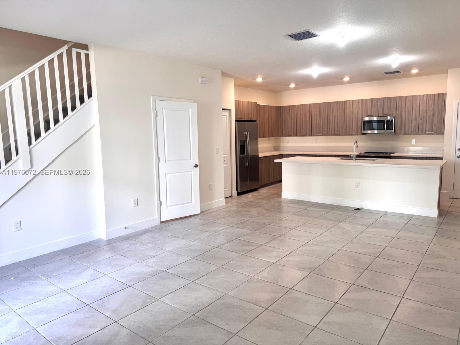 4609 NW 83rd Path Doral, FL 33166