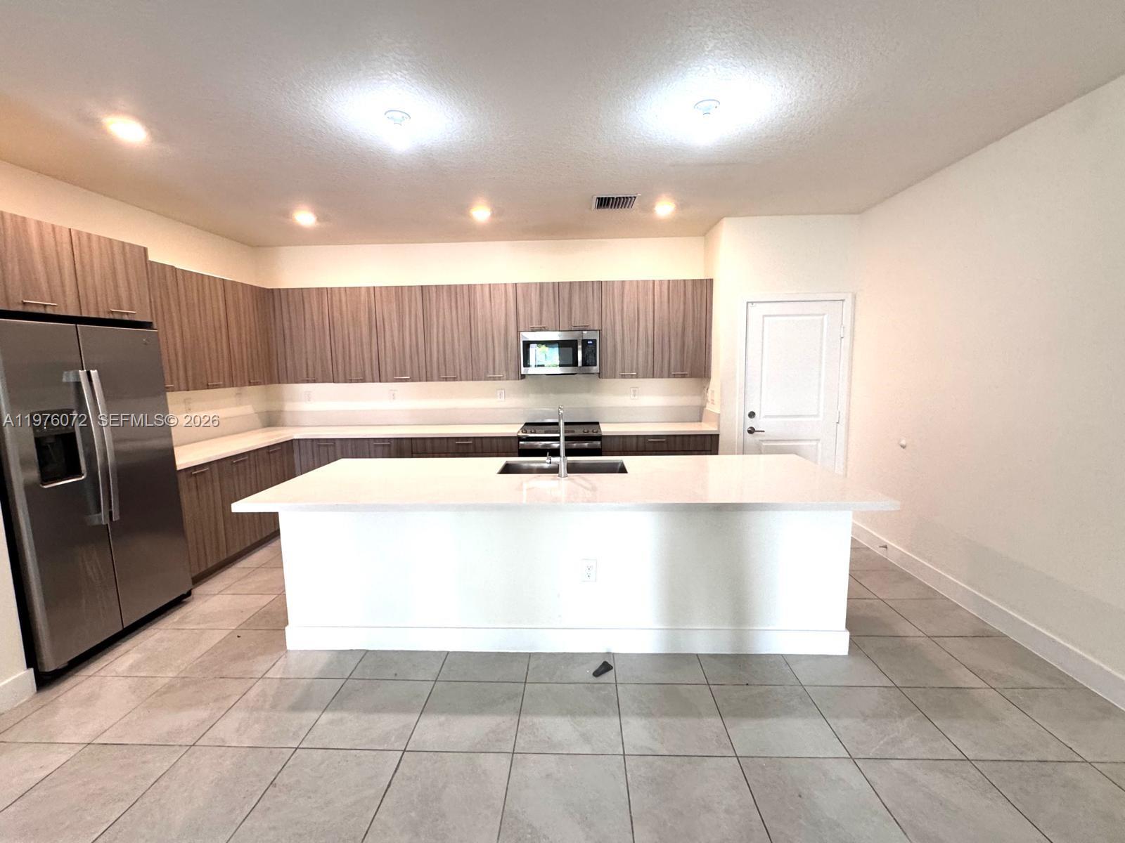 4609 NW 83rd Path Doral, FL 33166