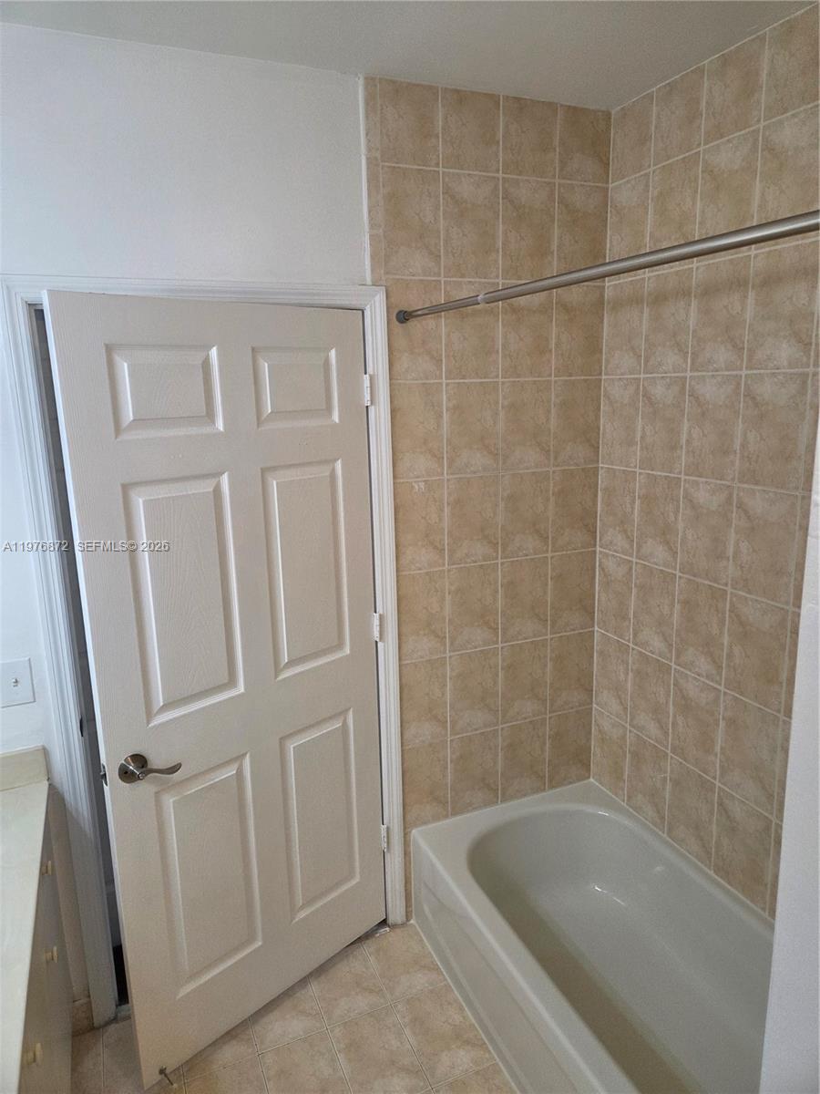 2630 NE 3rd Dr #101 Homestead, FL 33033