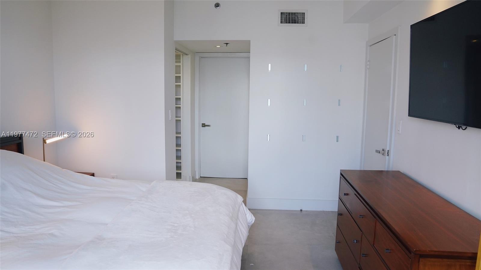 540 Brickell Key Dr #1711 Miami, FL 33131