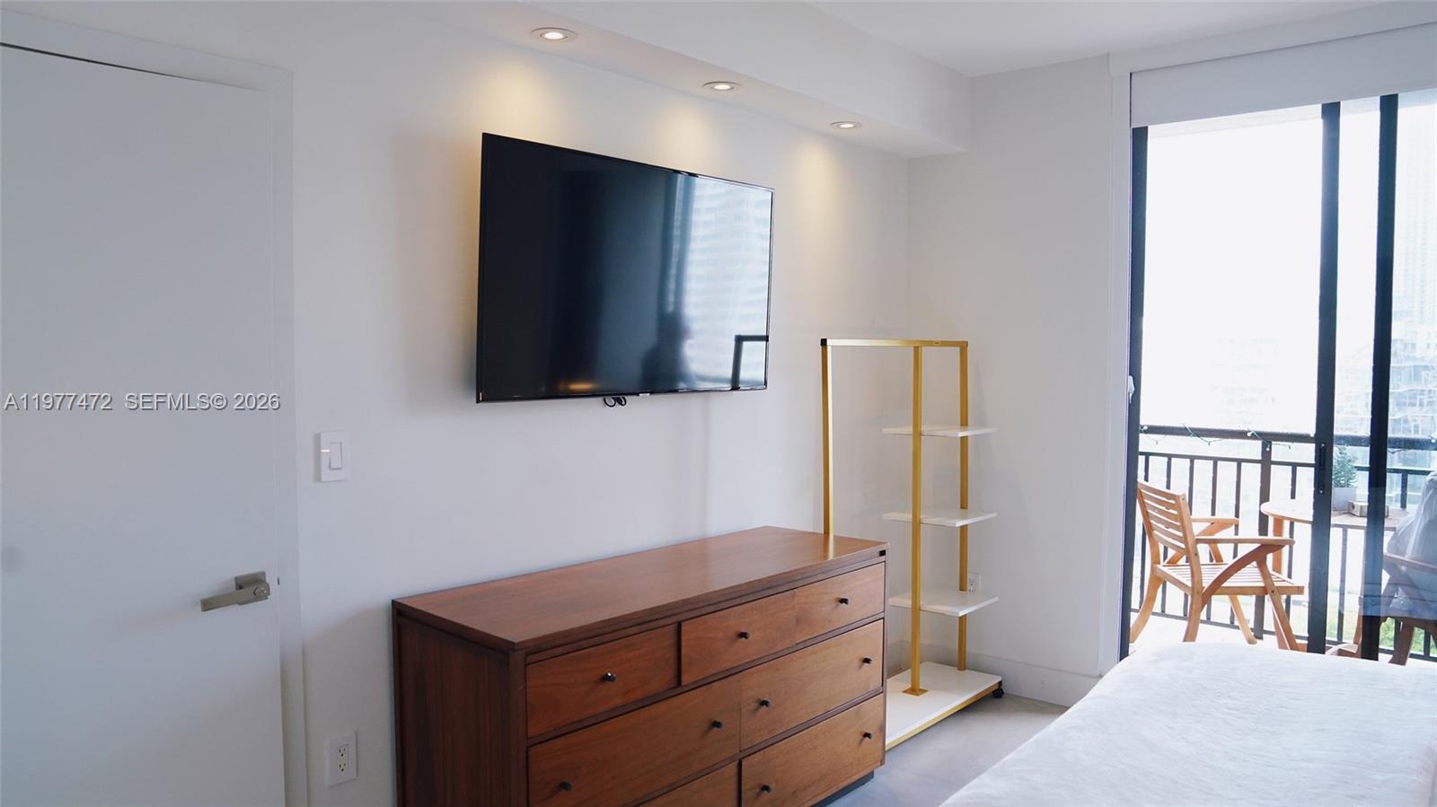 540 Brickell Key Dr #1711 Miami, FL 33131