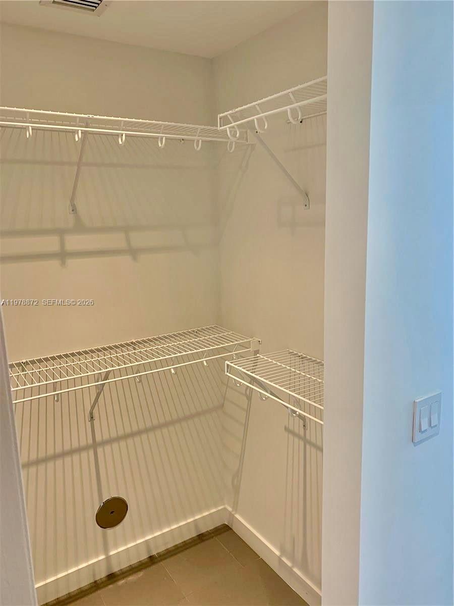 1600 NE 1st Ave #1008 Miami, FL 33132