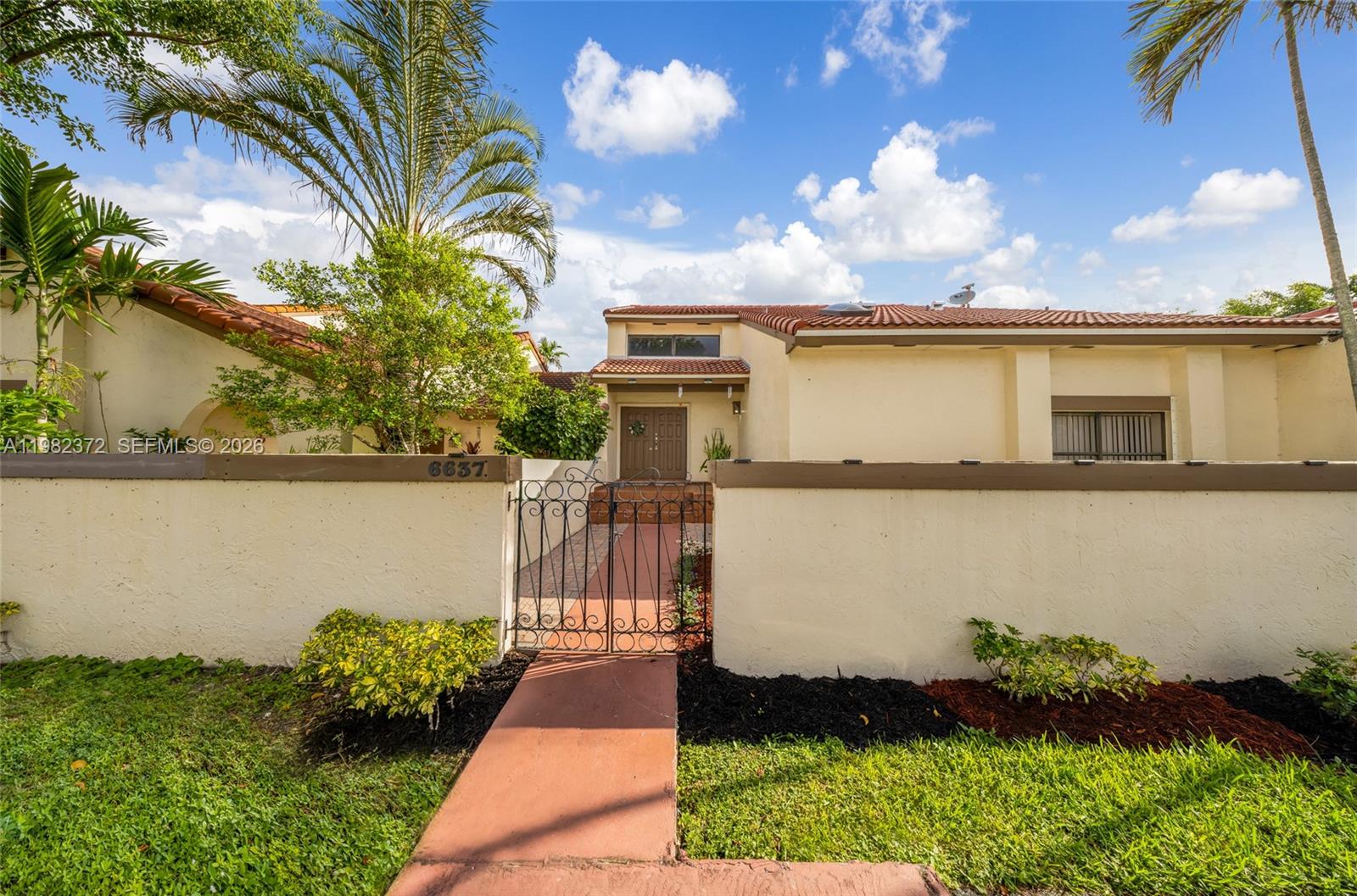 6637 NW 181st Ln #6637