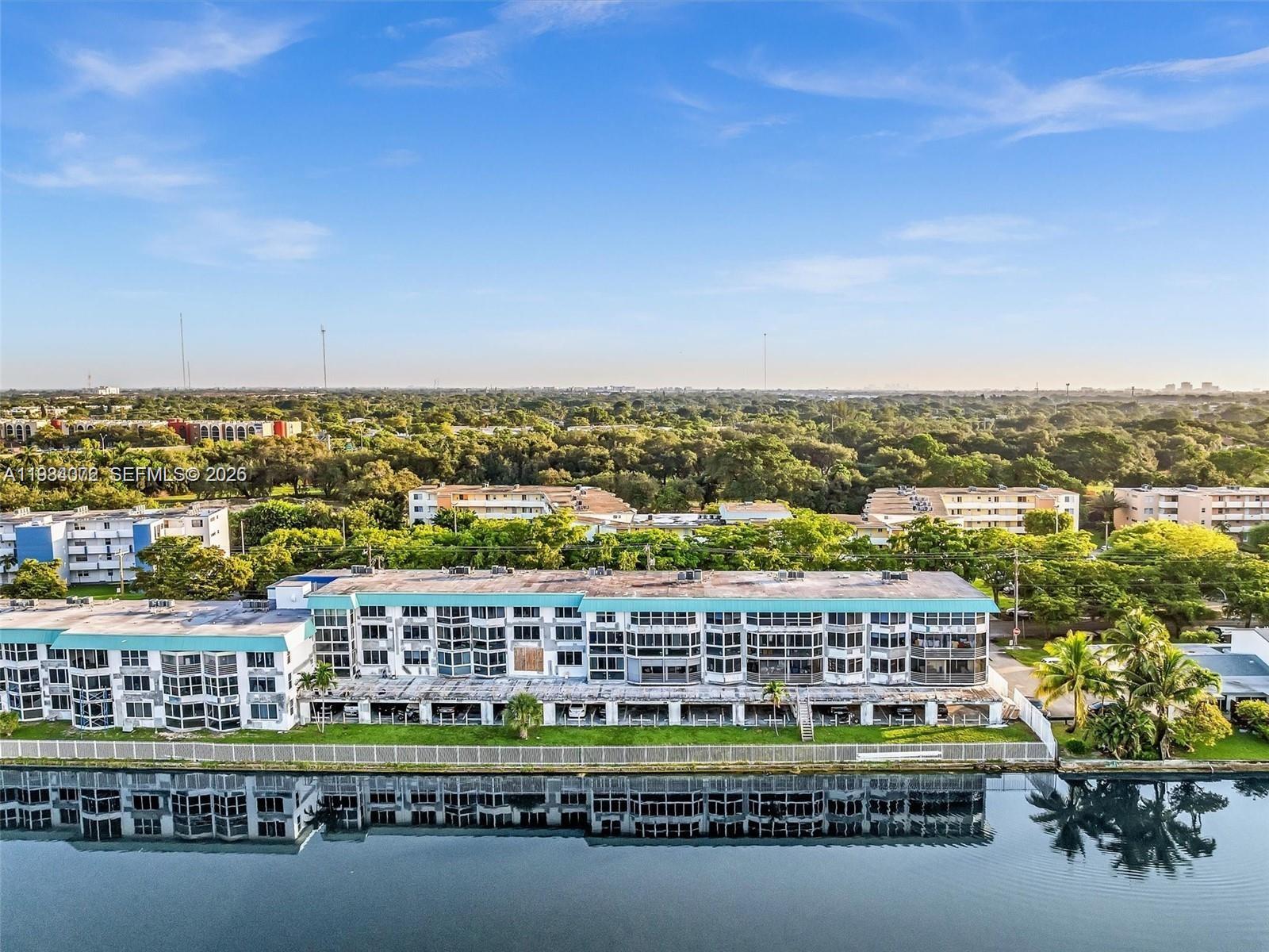 1170 NE 191st St #24