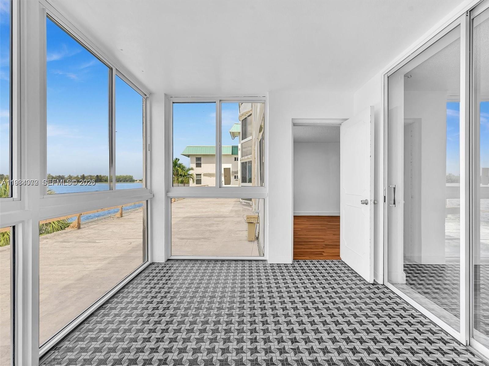 1170 NE 191st St #24 Miami, FL 33179