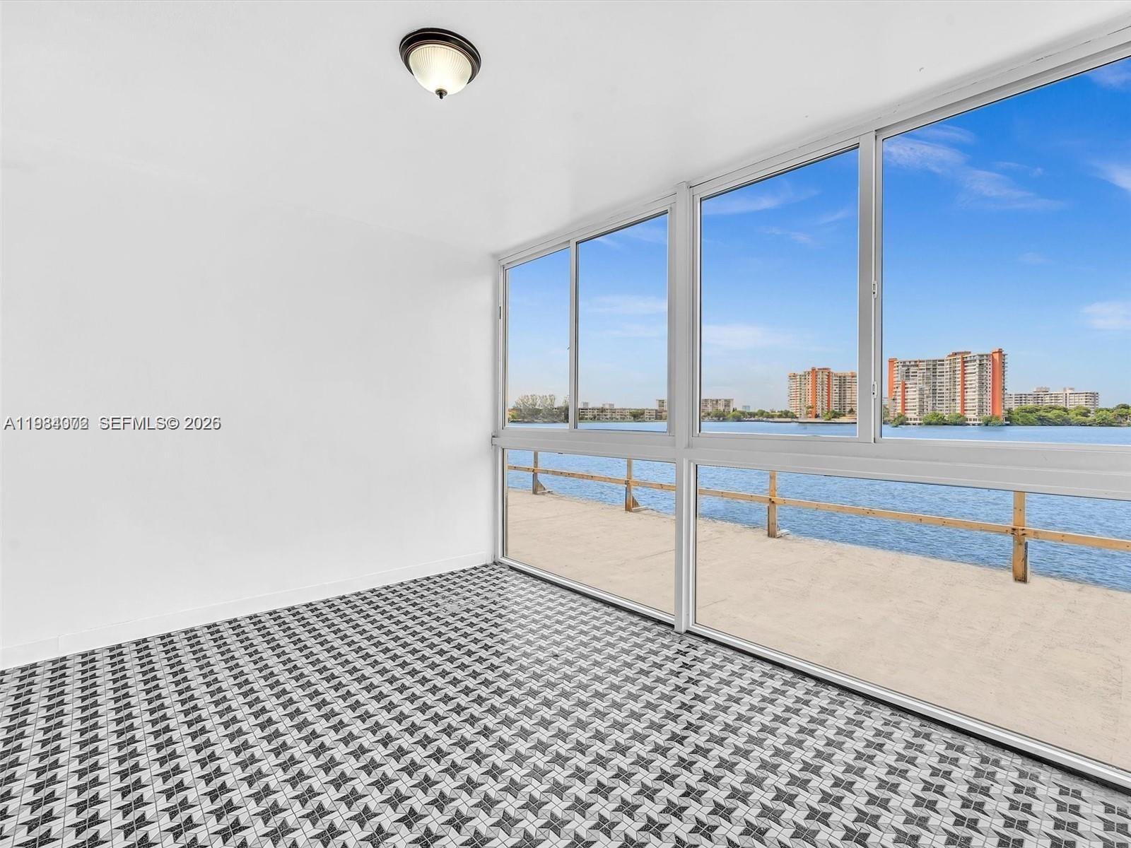 1170 NE 191st St #24 Miami, FL 33179