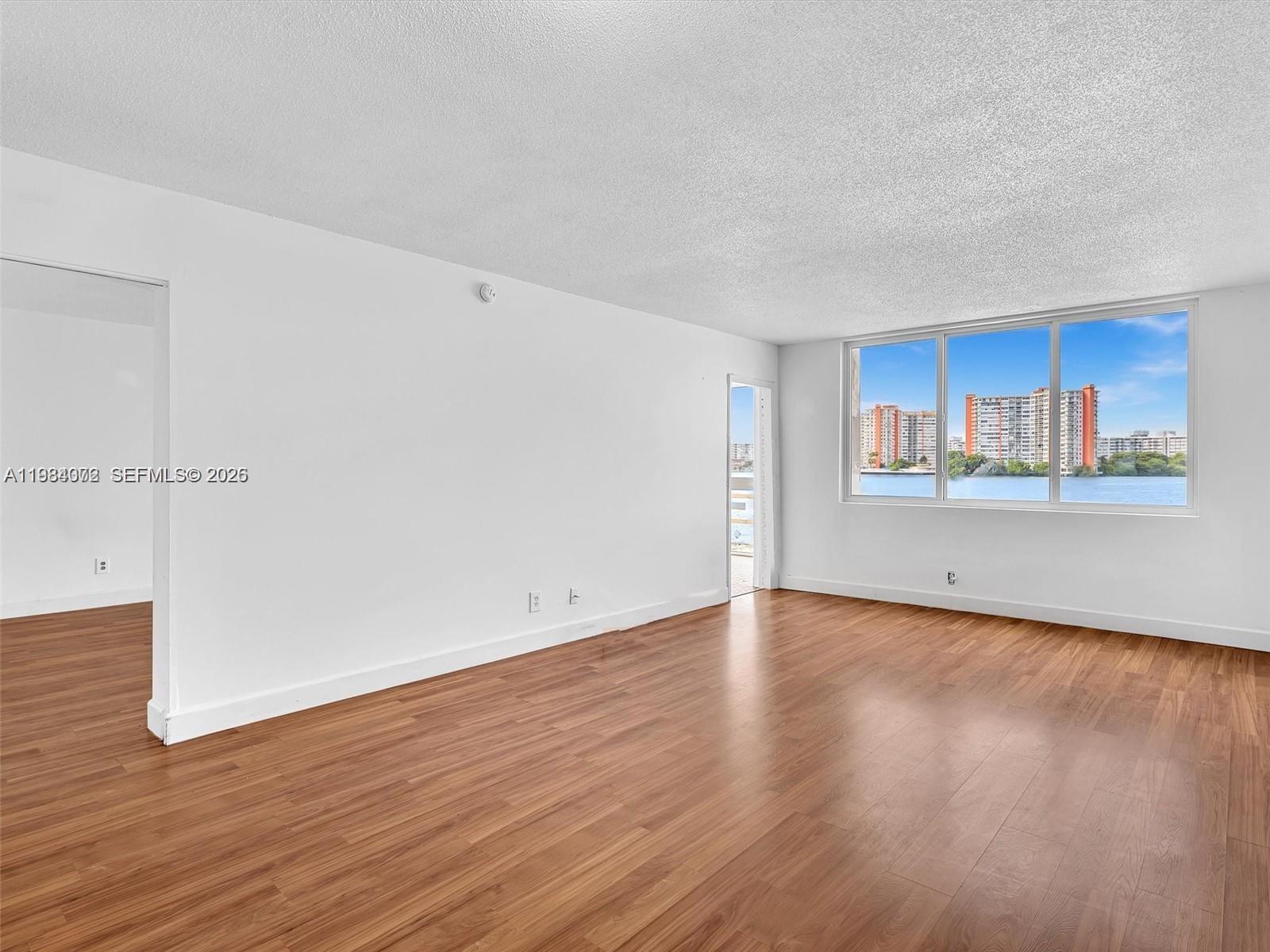 1170 NE 191st St #24 Miami, FL 33179