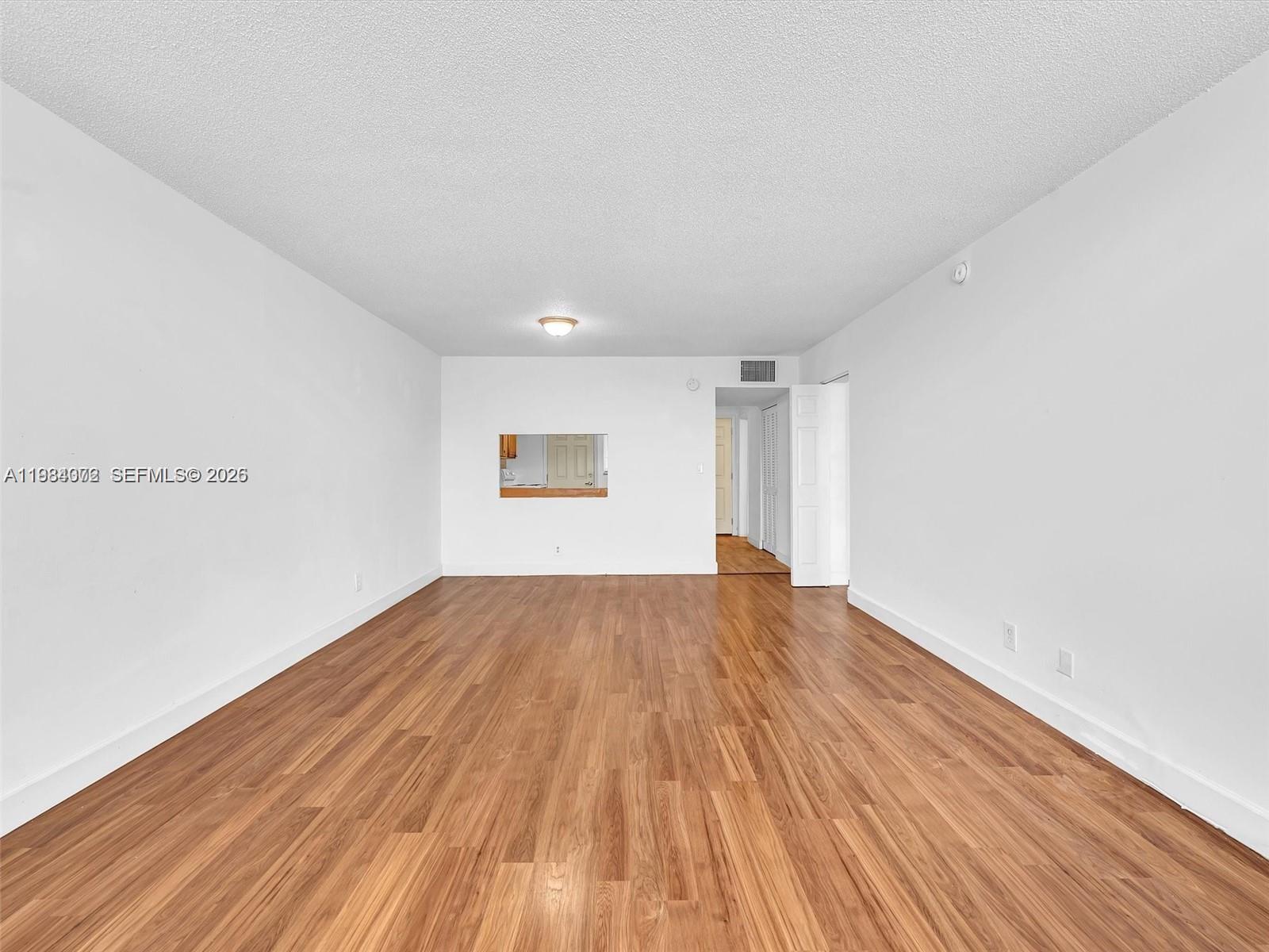 1170 NE 191st St #24 Miami, FL 33179