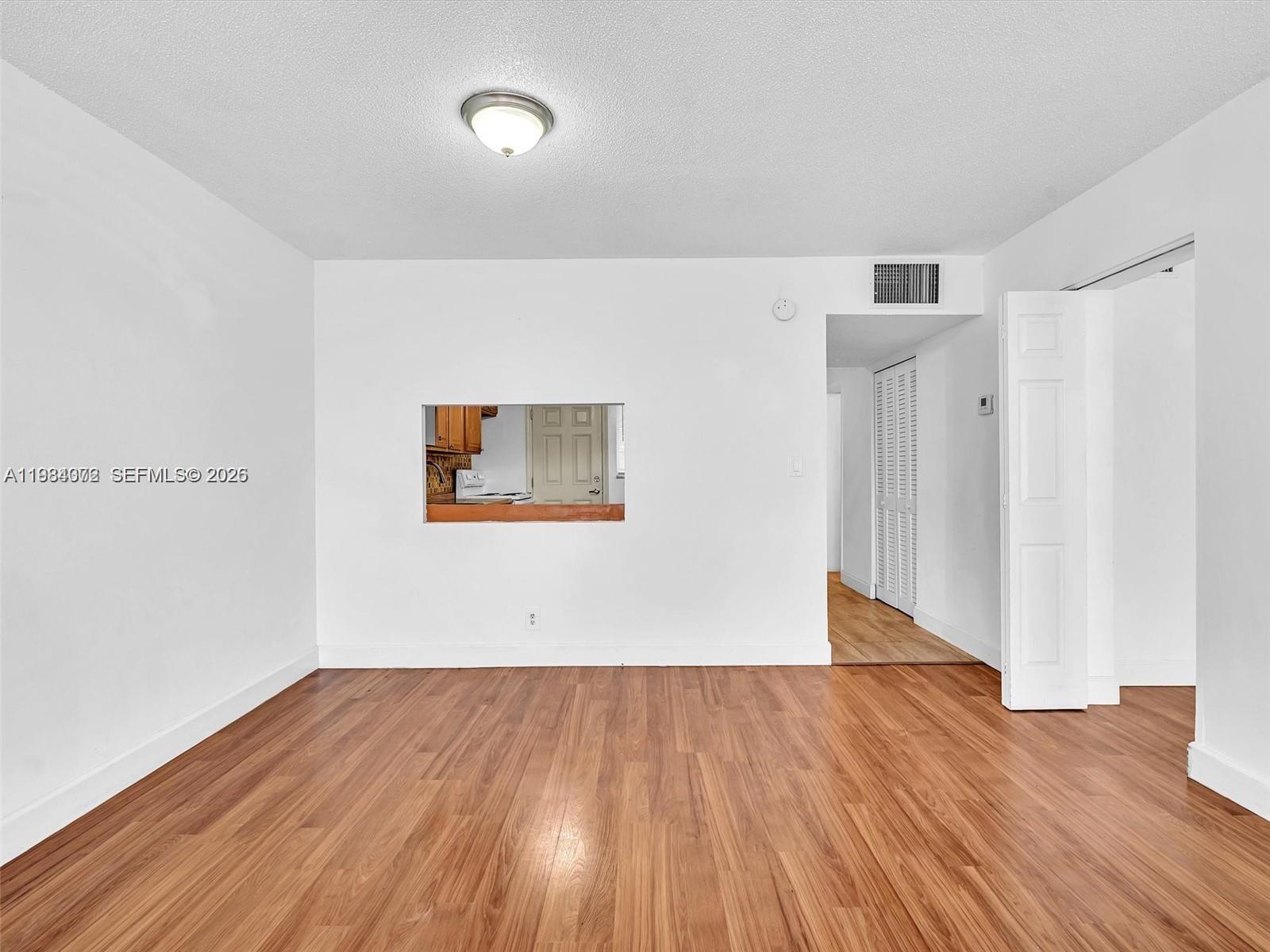 1170 NE 191st St #24 Miami, FL 33179