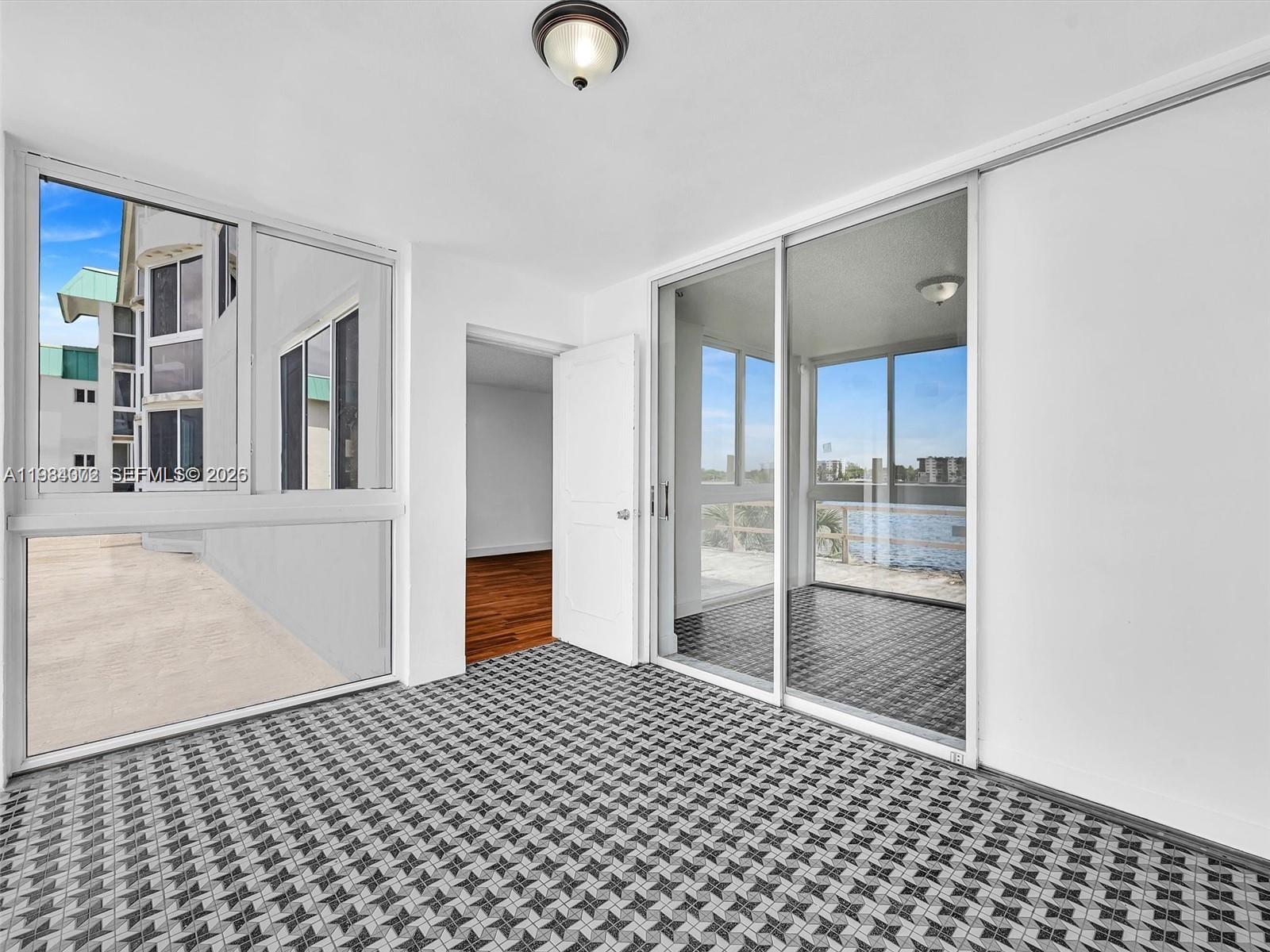 1170 NE 191st St #24 Miami, FL 33179