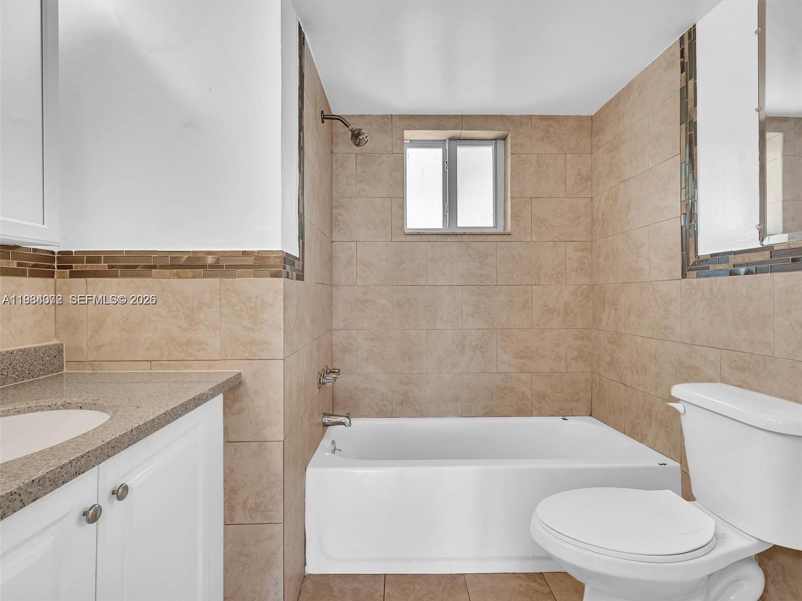 1170 NE 191st St #24 Miami, FL 33179