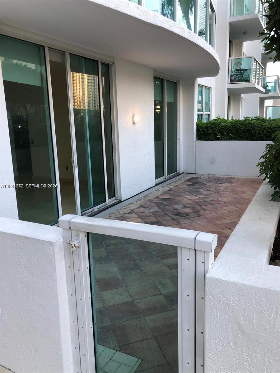 31 SE 5th St #1106 Miami, FL 33131