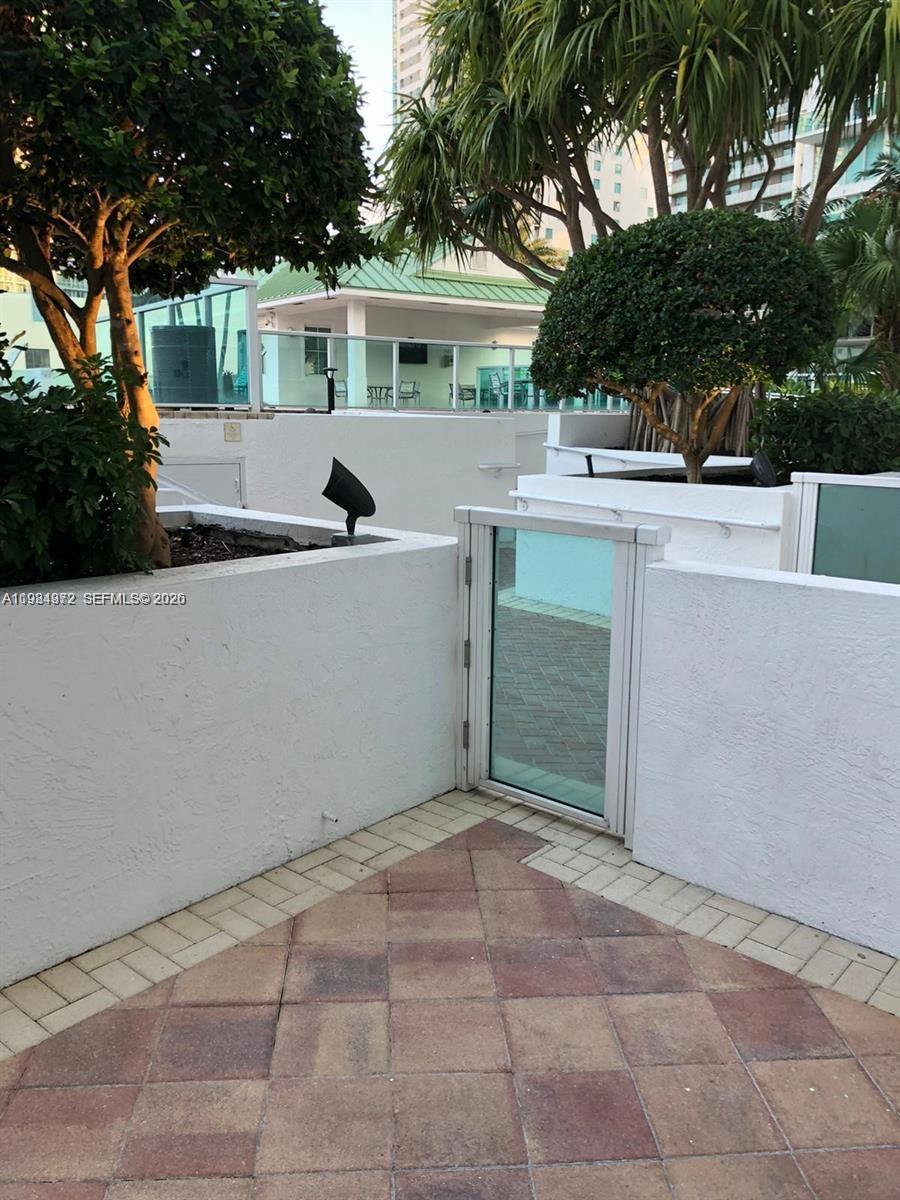 31 SE 5th St #1106 Miami, FL 33131