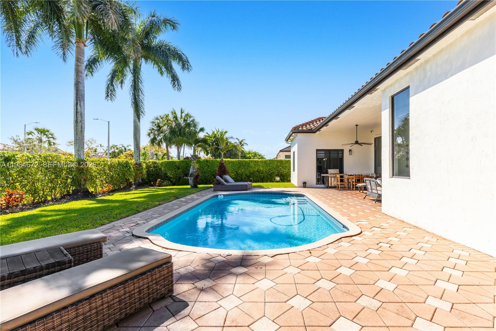 1479 SW 159th Ter Pembroke Pines, FL 33027