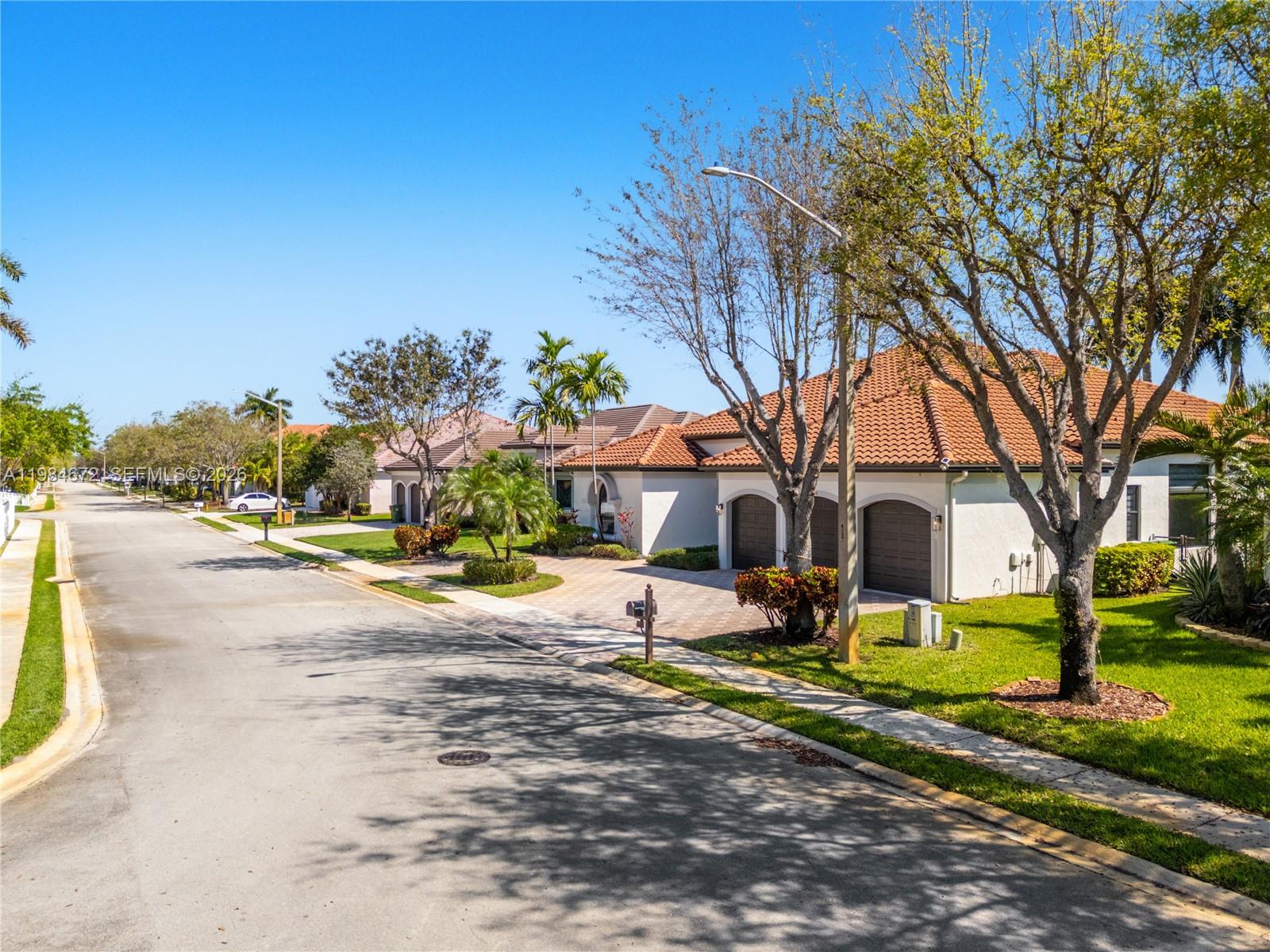 1479 SW 159th Ter Pembroke Pines, FL 33027