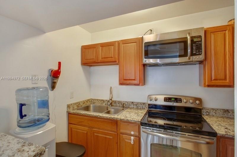 2455 Flamingo Dr #201 Miami Beach, FL 33140