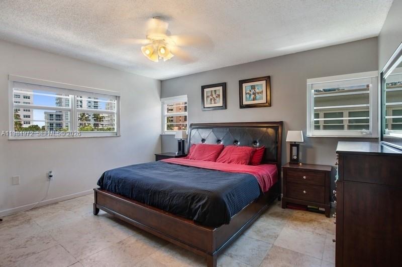 2455 Flamingo Dr #201 Miami Beach, FL 33140