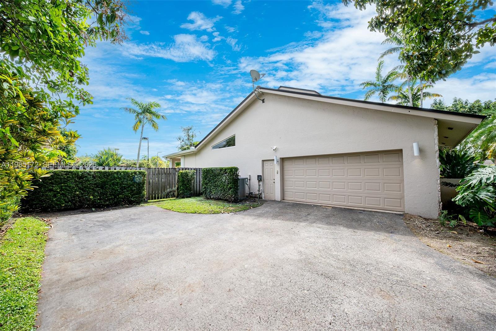 11785 SW 90th Ave Miami, FL 33176