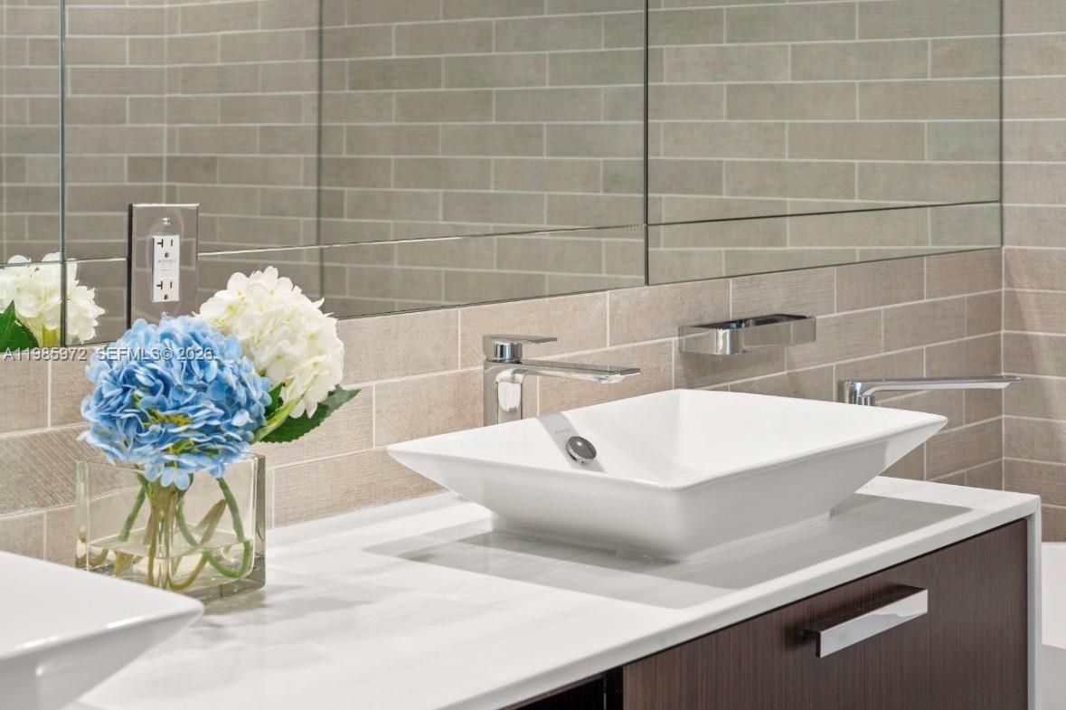 image 1500 Ocean Drive13