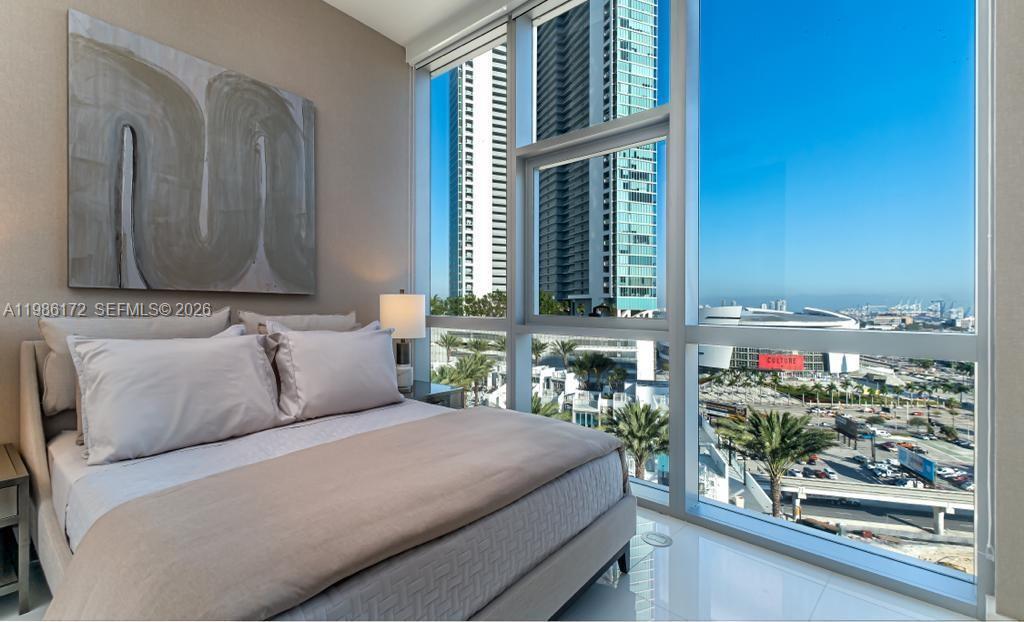 image Paramount Miami Worldcenter4