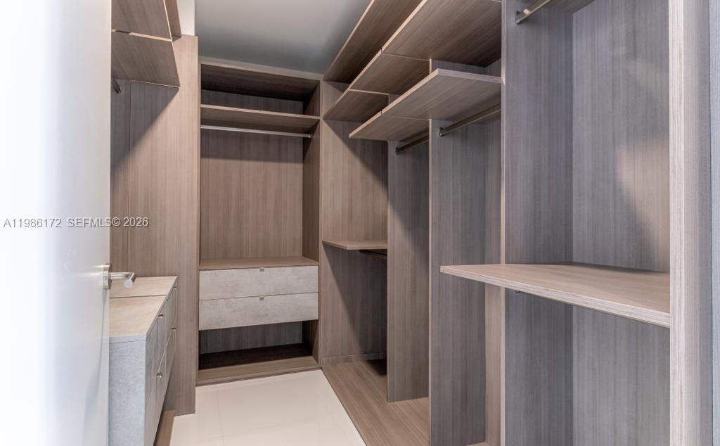 image Paramount Miami Worldcenter8