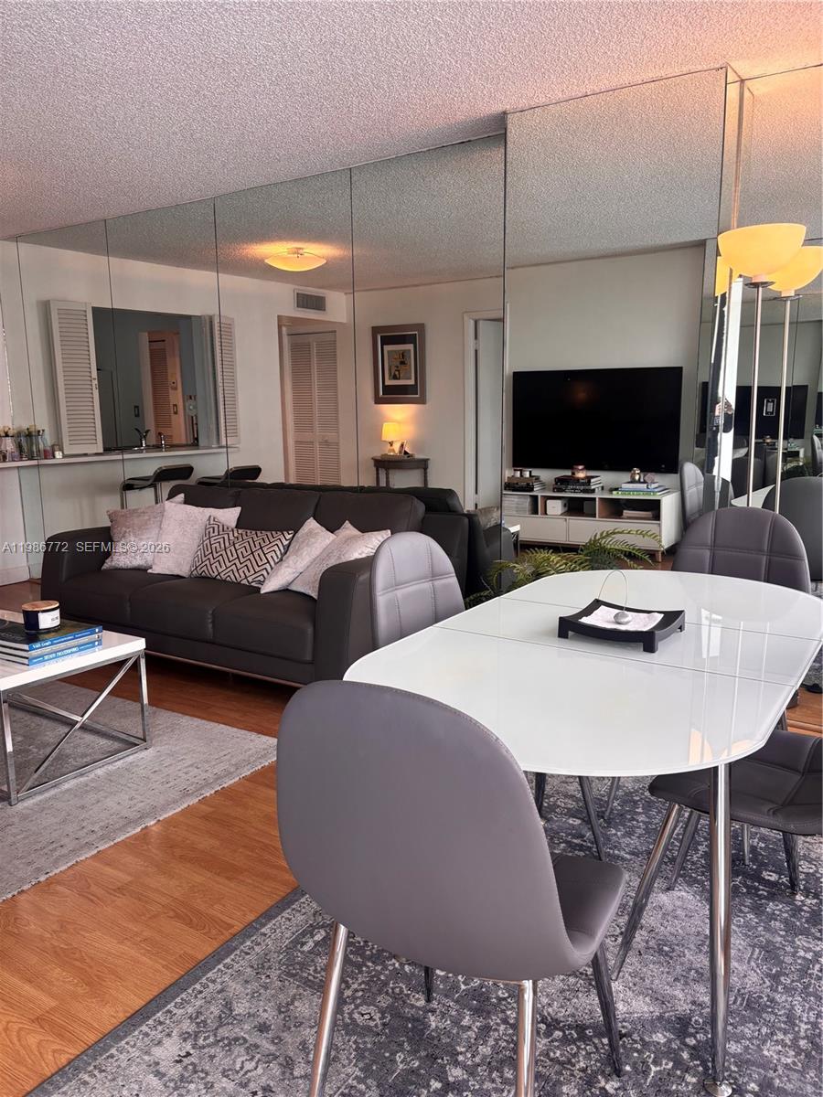 1915 Brickell Ave #C1204 Miami, FL 33129