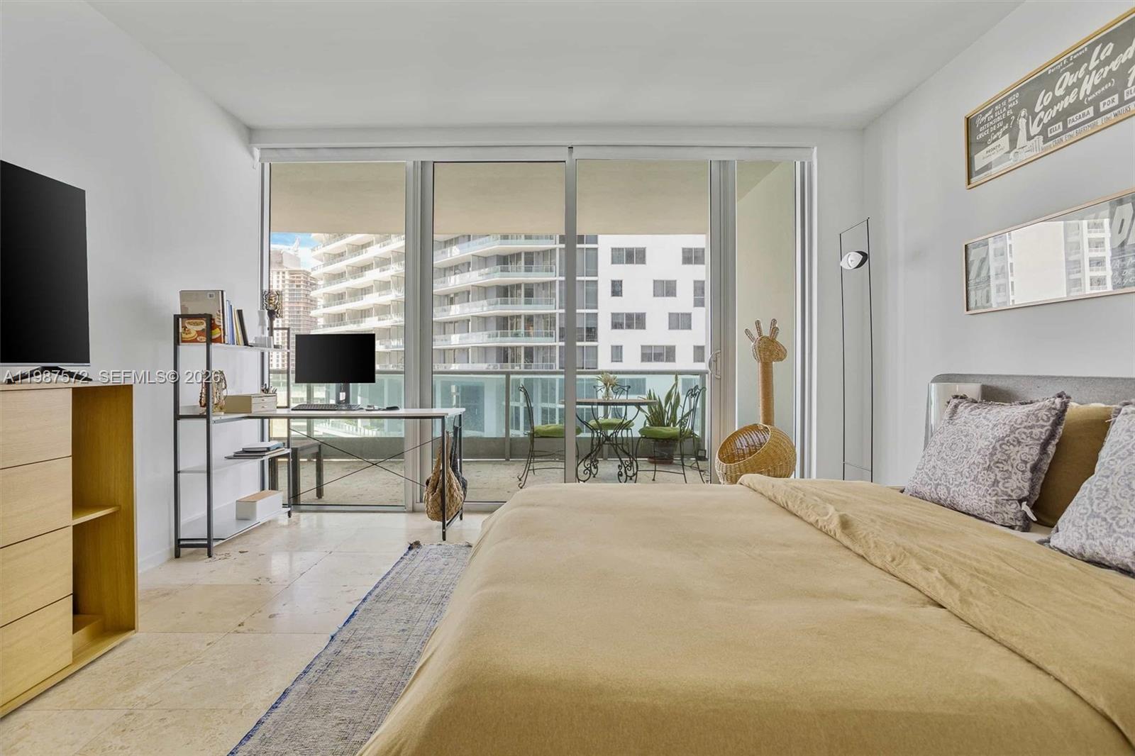 1331 Brickell Bay Dr #1606 Miami, FL 33131