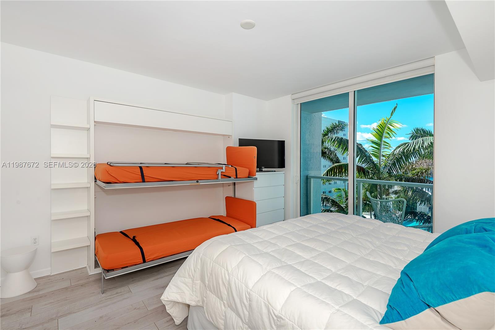 image Vizcayne South16