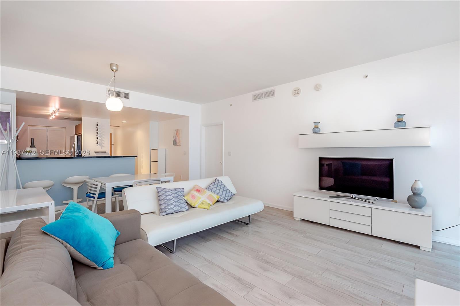 image Vizcayne South2