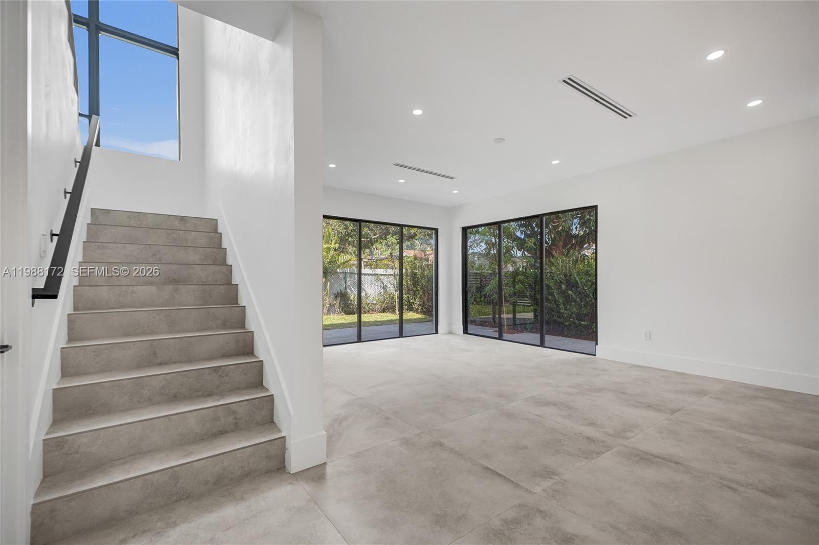 2421 SW 16th Ter Miami, FL 33145