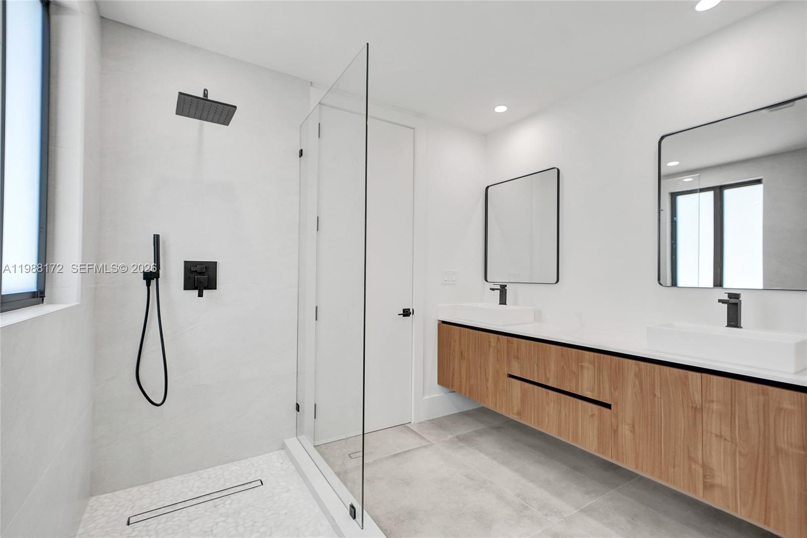 2421 SW 16th Ter Miami, FL 33145