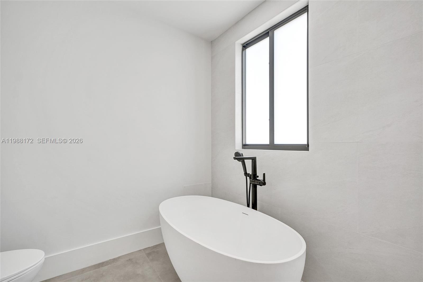 2421 SW 16th Ter Miami, FL 33145