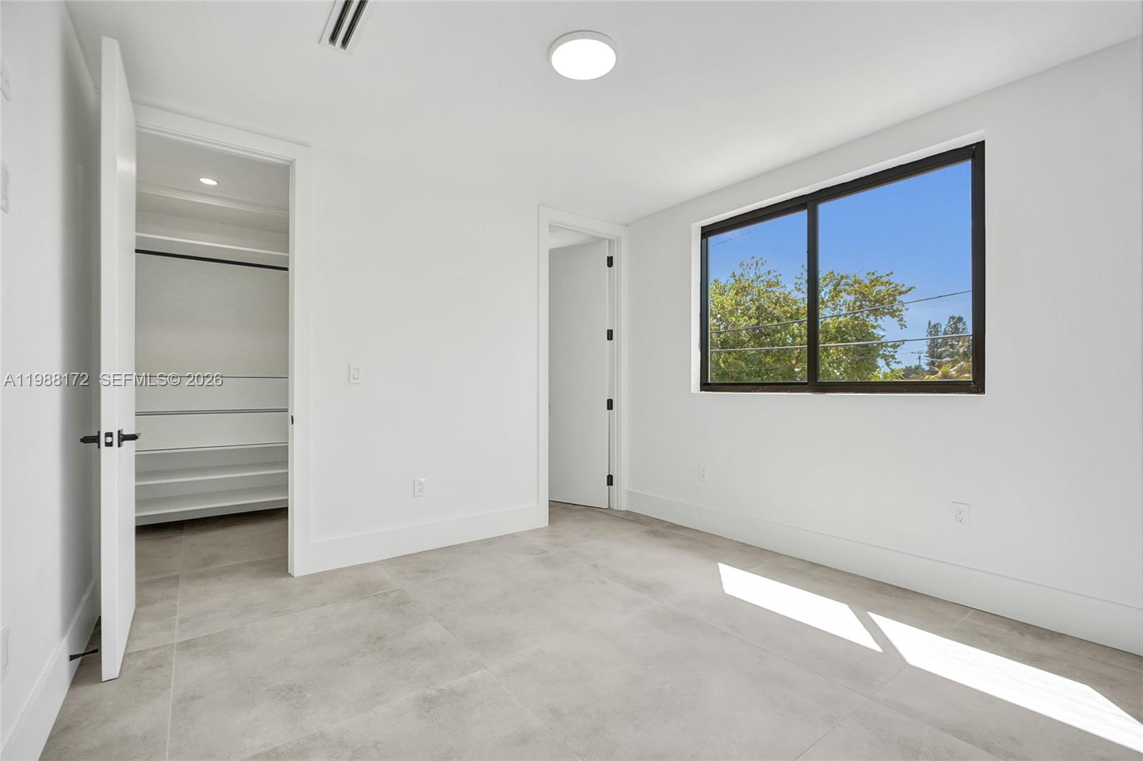 2421 SW 16th Ter Miami, FL 33145