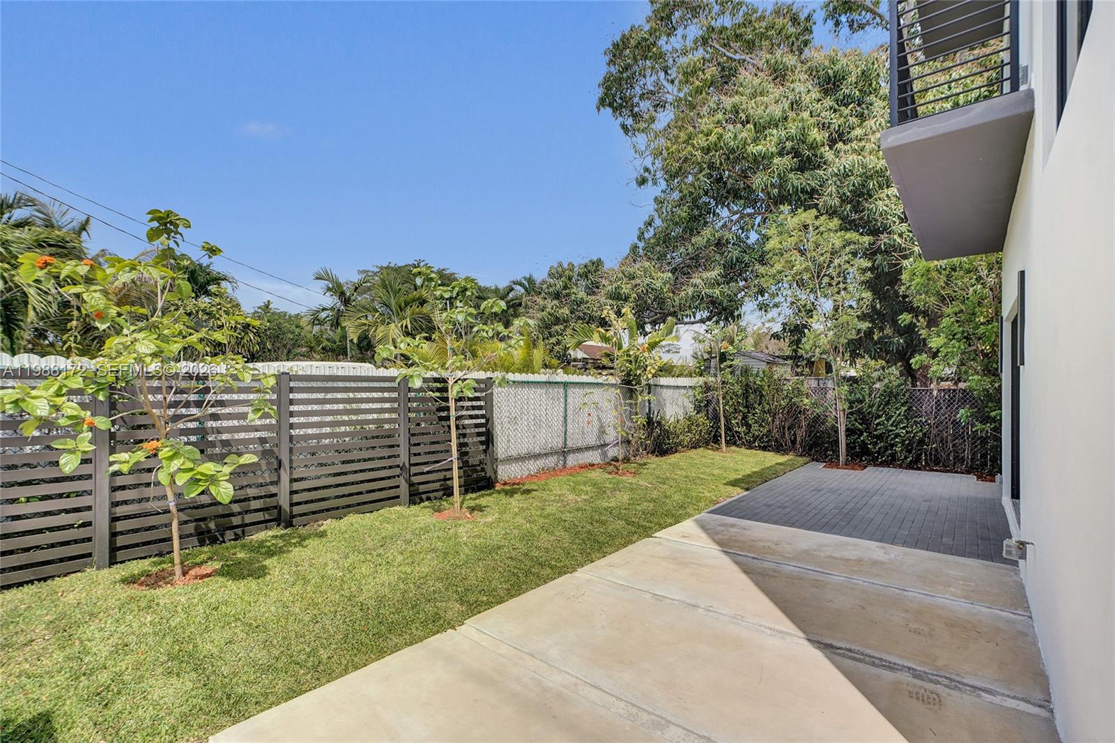 2421 SW 16th Ter Miami, FL 33145